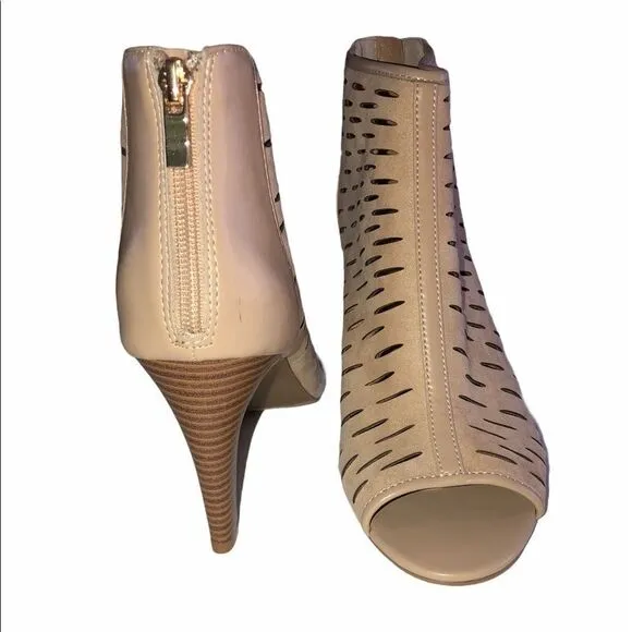 Ana Cornelius Peep Toe