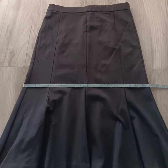Ann Taylor Midi Skirt Box Pleated Fit &amp; Flare Cowgirl Panels Solid Black Size 6
