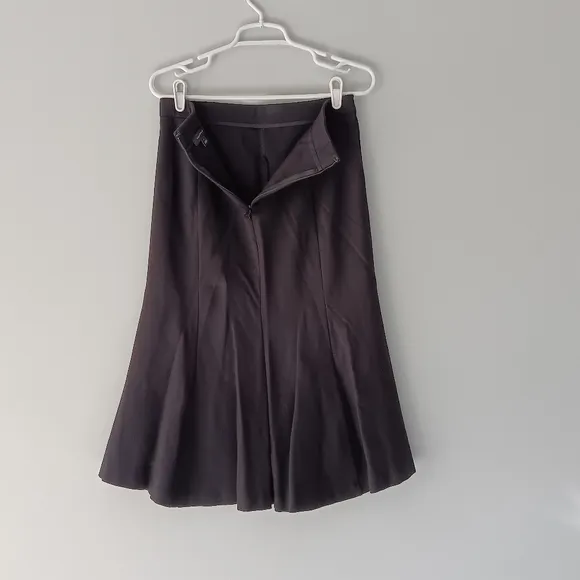 Ann Taylor Midi Skirt Box Pleated Fit &amp; Flare Cowgirl Panels Solid Black Size 6