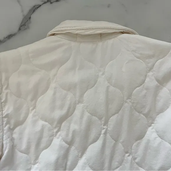 Anthro Bella Dahl  Two Pocket Cropped Quilted Jacket Cream Size XS Spring preppy
