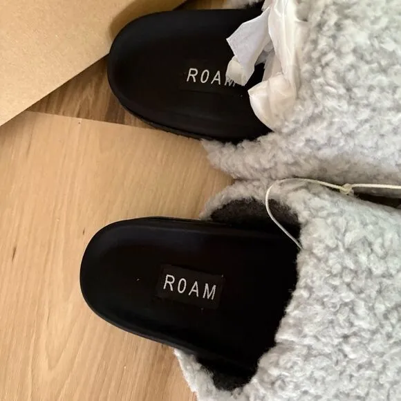 Anthropologie ROAM Cozy Fuzzy Slide Sandals in Black and Light Gray