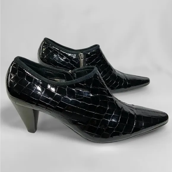Aquatalia Patent Leather Crocodile Embossed Ankle Bootie Size 9 Fits 8