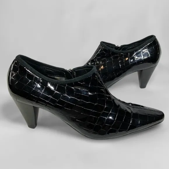 Aquatalia Patent Leather Crocodile Embossed Ankle Bootie Size 9 Fits 8