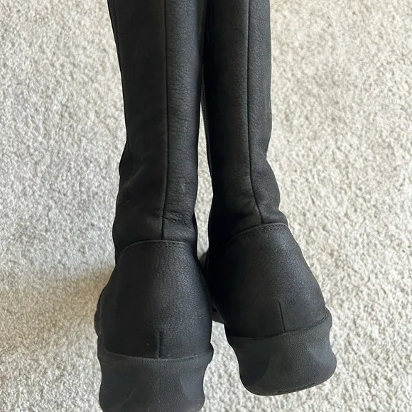 Aravon Women’s Size 8 Fairlee Black Leather Mid Winter Wedge Boots Waterproof