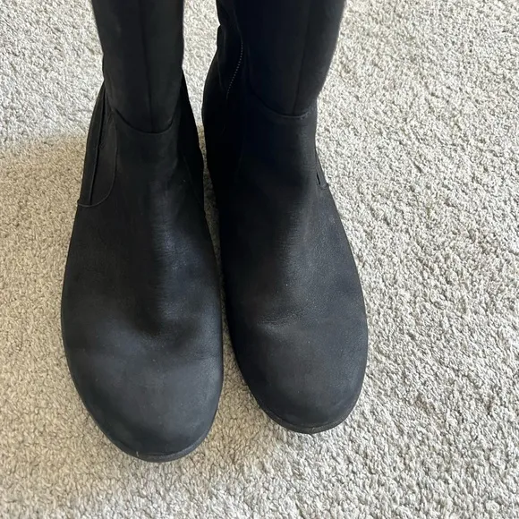 Aravon Women’s Size 8 Fairlee Black Leather Mid Winter Wedge Boots Waterproof
