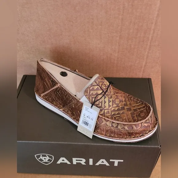 ARIAT COPPER BLANKET EMBOSS NEW IN BOX With Wrapping Two Sz 10 Sz 8.5