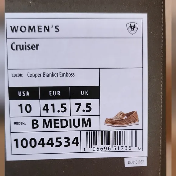 ARIAT COPPER BLANKET EMBOSS NEW IN BOX With Wrapping Two Sz 10 Sz 8.5