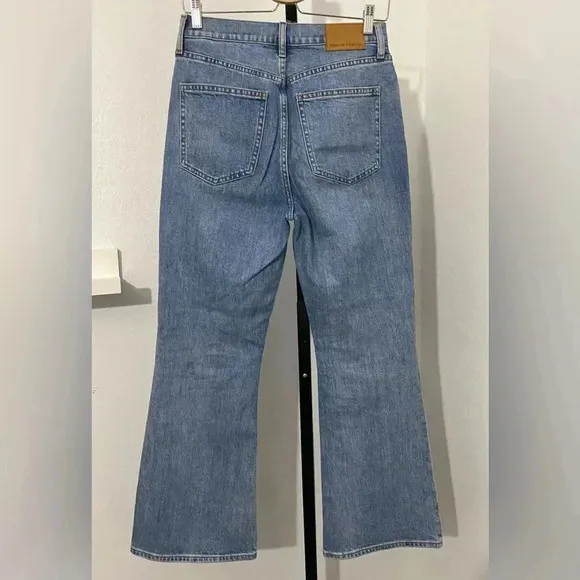 Aritzia Denim Forum Twiggy Flare Leg Jeans High Rise Distressed 70s Festival