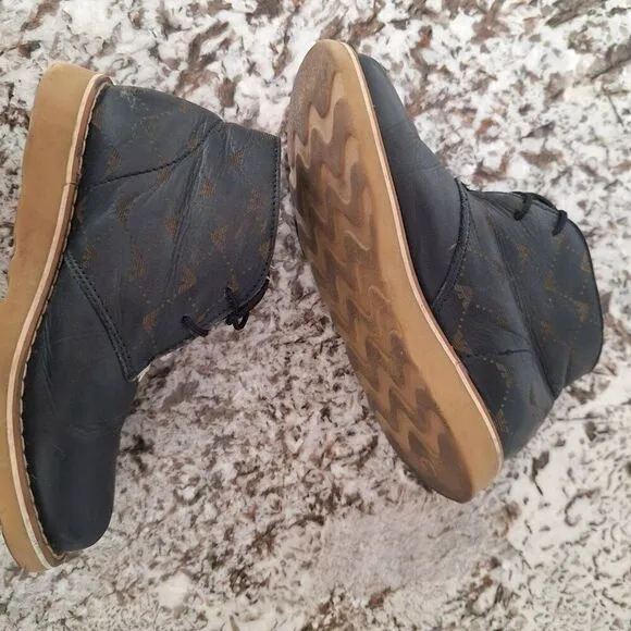 Armani Junior Winter Blue Leather Boots for Kids size 13