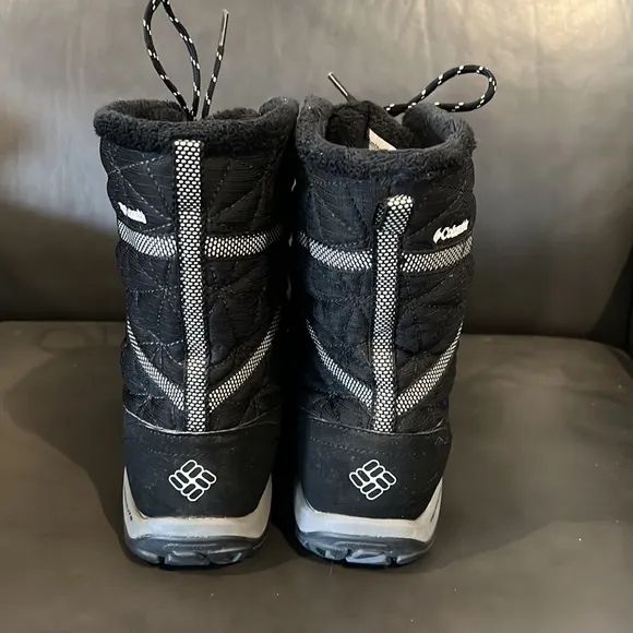 Authentic Columbia waterproof woman’s winter boots sz 8