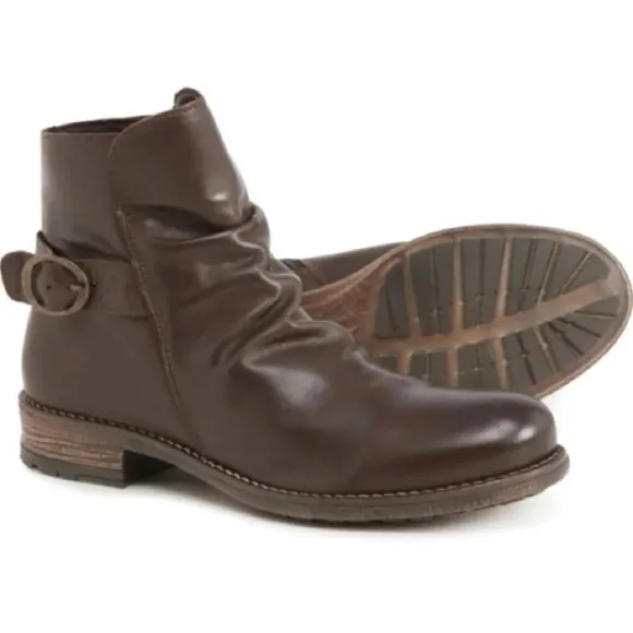 Avellini Portugal Ruched Boots - Leather Sz 38 /8 lugged heel side buckle comfy
