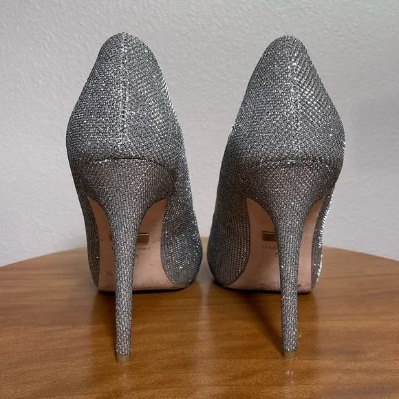 Badgley Mischka Ponderosa Silver Sparkle Stiletto Heel Sequin Pumps Shoes Size 8