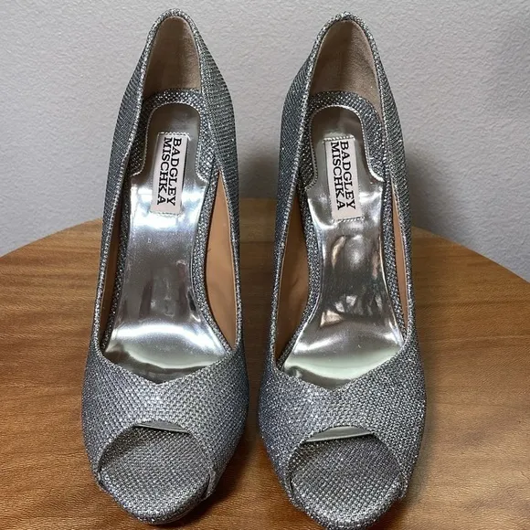 Badgley Mischka Ponderosa Silver Sparkle Stiletto Heel Sequin Pumps Shoes Size 8