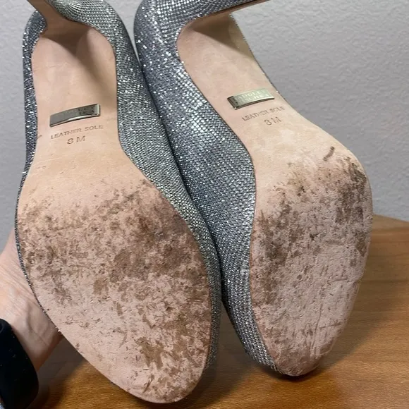 Badgley Mischka Ponderosa Silver Sparkle Stiletto Heel Sequin Pumps Shoes Size 8