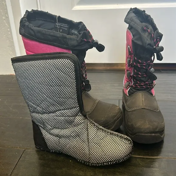 Baffin Pink and Black ”Pinetree” Winter Boots