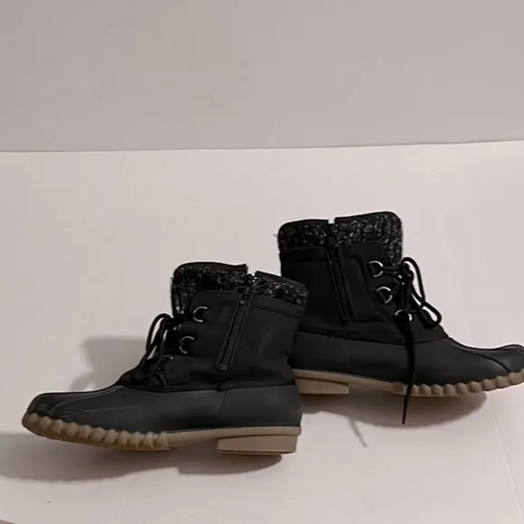 Bare Traps Womens Fabulous Winter Duck Boots Black Lace Up Zip Lined 7 M EUC