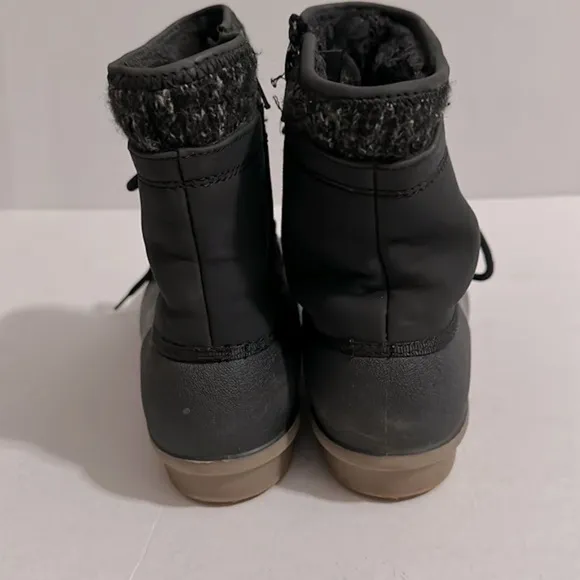 Bare Traps Womens Fabulous Winter Duck Boots Black Lace Up Zip Lined 7 M EUC