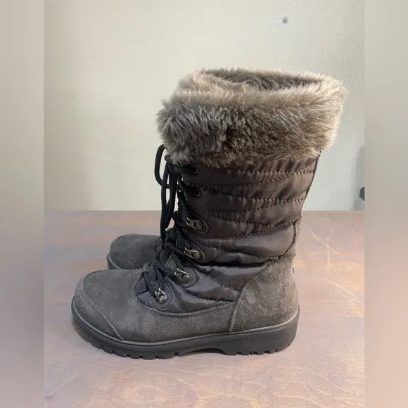 BARETRAPS SATIN‎ winter boots.
