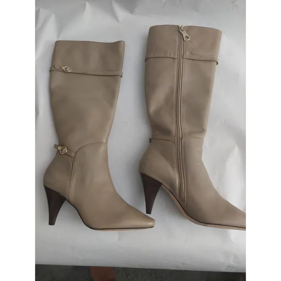 BCBGMAXAZARIA Khaki Beige Leather Boots Size 7.5 $434