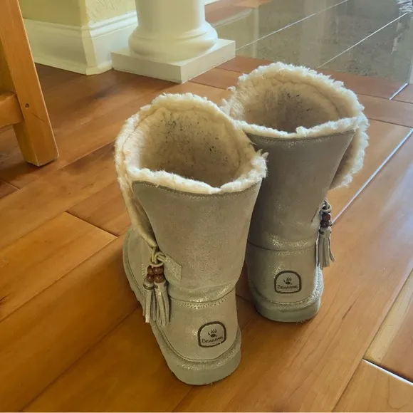 BEAR-PAW silver winter boots size 9