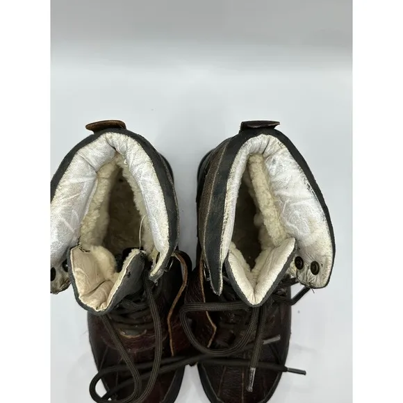 Bearpaw Duck Boots Leather Ankle Lace Up Buckle Accent Brown Boots‎