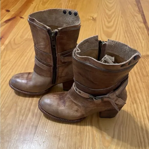 Bed Stu Rowdy Woman’s Teak Driftwood Boots MSRP: $189 - Size 6.5 U.S.