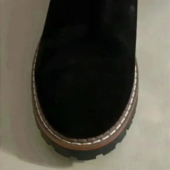 Bertuchi Women’s Made In Spain Suede Booties boots pull on lug sole black sz 9
