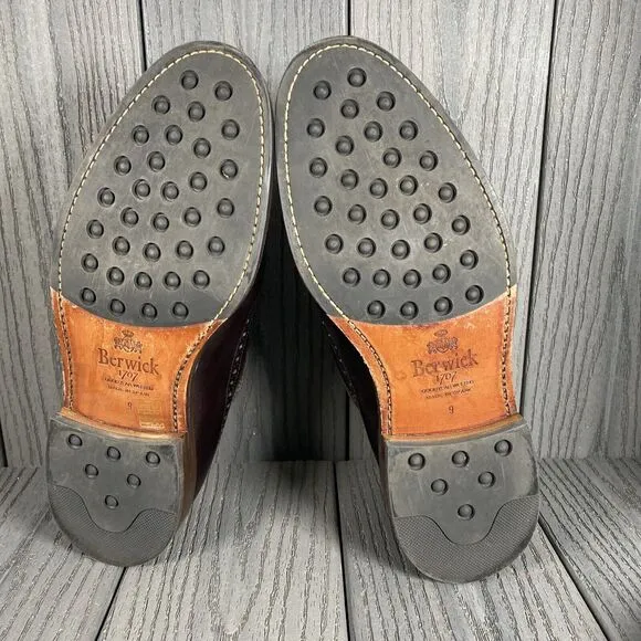 Berwick 1707 Goodyear Welted Men Size 9 Brown Leather Wingtip Dress Shoes