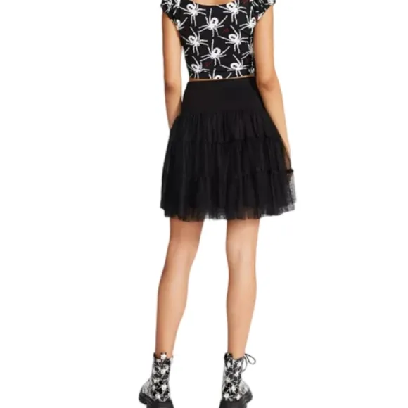 Betsey Johnson Black Tulle Tutu Skirt Size M Pull-On Layered Mini Spider Web