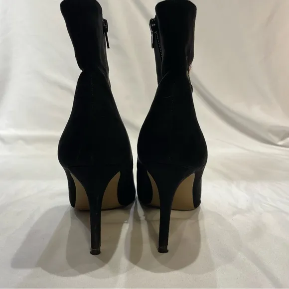 Betsey Johnson Estelle Black Booties Embroidered Flower Boots Heels Size 8.5
