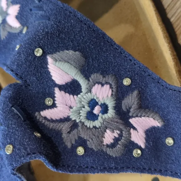 Betula By Birkenstock Blue Floral Embroidered Women's Sandals size