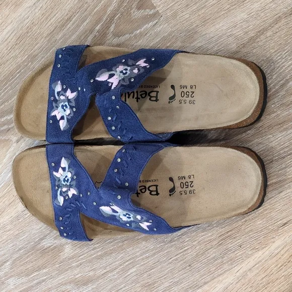 Betula By Birkenstock Blue Floral Embroidered Women's Sandals size