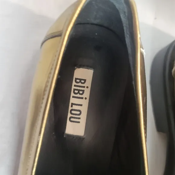 Bibi Lou Women's Jaya Loafers Gold Metallic Anthropologie Size 6