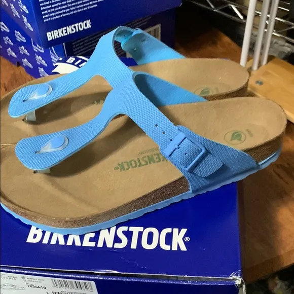 Birkenstock Gizeh Rivet Logo Sandals