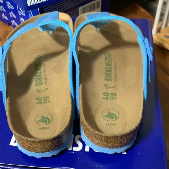 Birkenstock Gizeh Rivet Logo Sandals