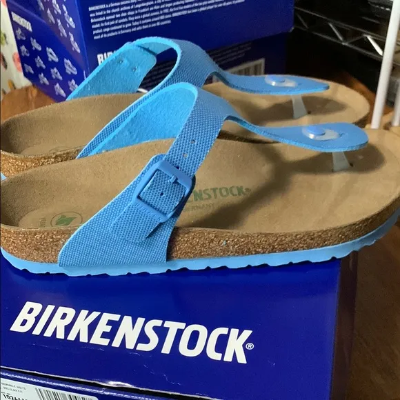 Birkenstock Gizeh Rivet Logo Sandals