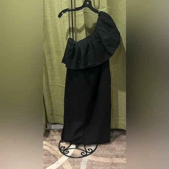 Black Florencia One Shoulder DressPOMANDER PLACE