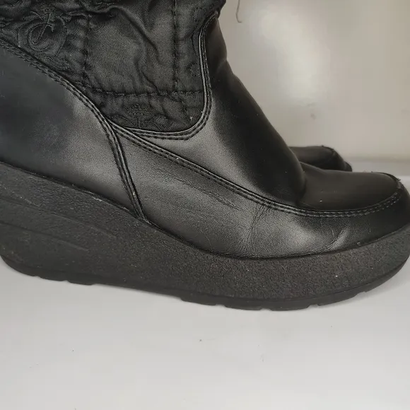 Black Fur-Lined Winter Boots