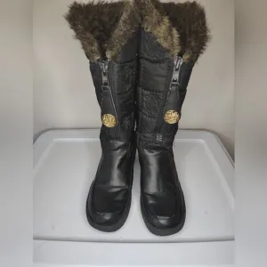 Black Fur-Lined Winter Boots