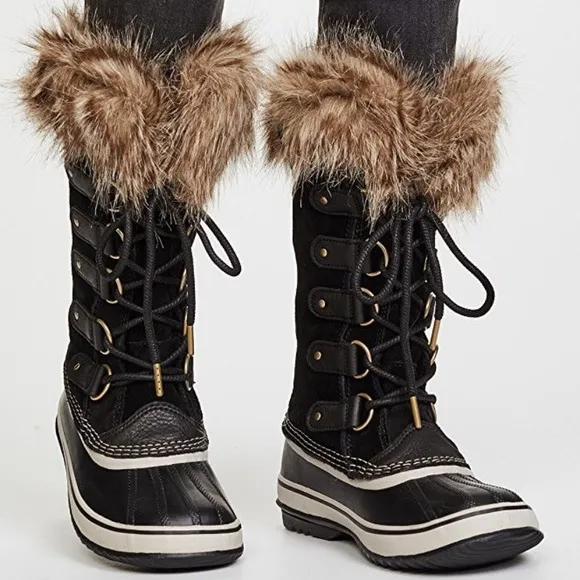 Black furry SOREL winter boots