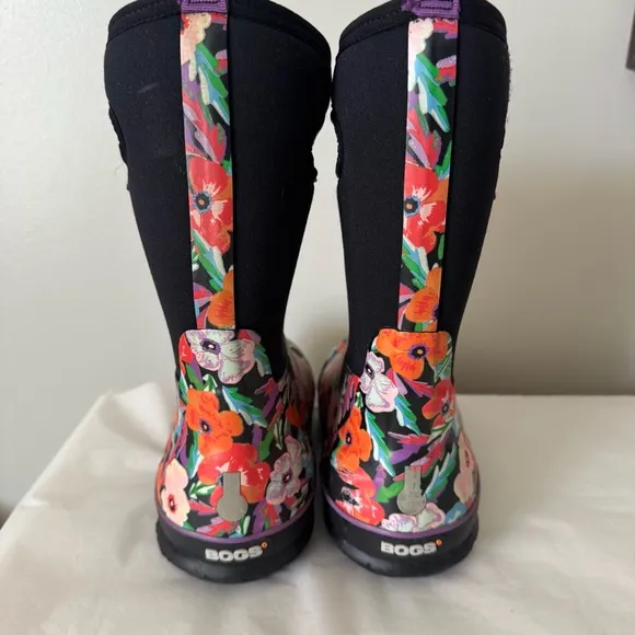 BOGS Size 5 Big Girls Youth Winter Floral Boots