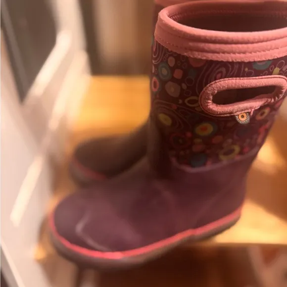 Bogs winter boots toddler size 13