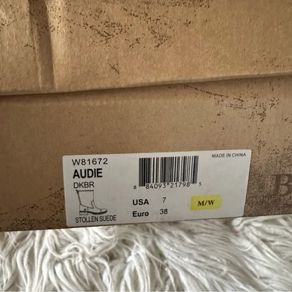 Born Audie brown suede leather booties winter boots ladies 7 NEW‎