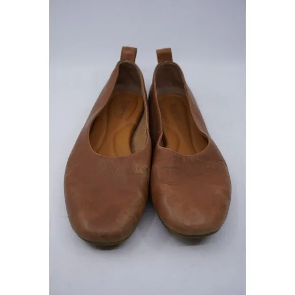 Born Ballet Flats Women's 6 M Tan Leather Beca Slip On Comfort Casual Shoes