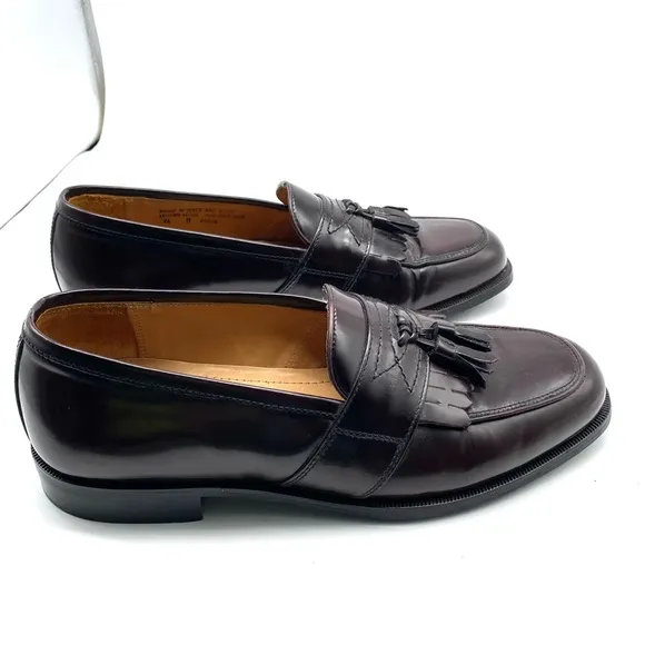 Bostonian loafers Black Leather Florentine Kilted dress shoes. SZ 9.5. NWOT