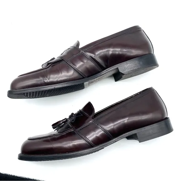 Bostonian loafers Black Leather Florentine Kilted dress shoes. SZ 9.5. NWOT