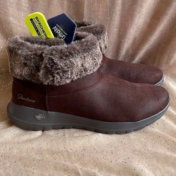 Brand New Skechers Brown Faux Fur Air Cooled Goga Mat Pull On Ankle Boots