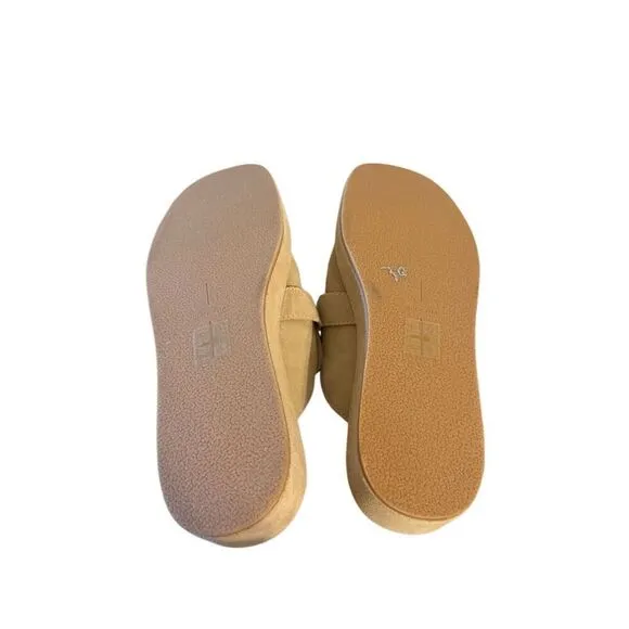 Brand New Dolce Vita Astor Dune Suede Flats Slip On Size 12 Women’s Sandals