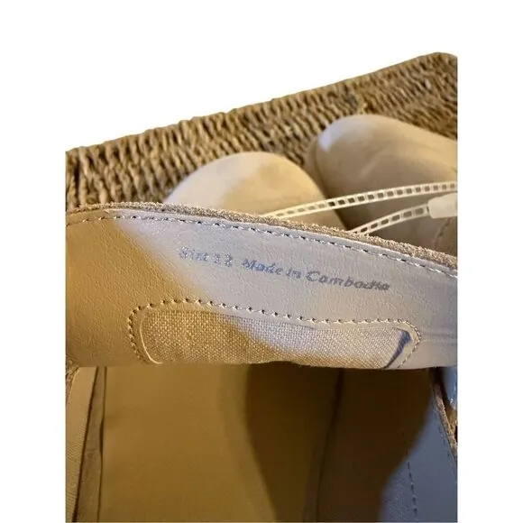 Brand New Dolce Vita Astor Dune Suede Flats Slip On Size 12 Women’s Sandals