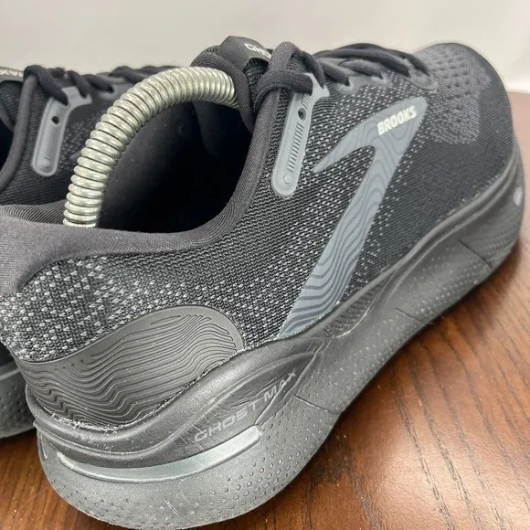Brooks Ghost Max Shoe Women 9.5 2E Extra Wide Black Athletic Sneaker 1203952E020